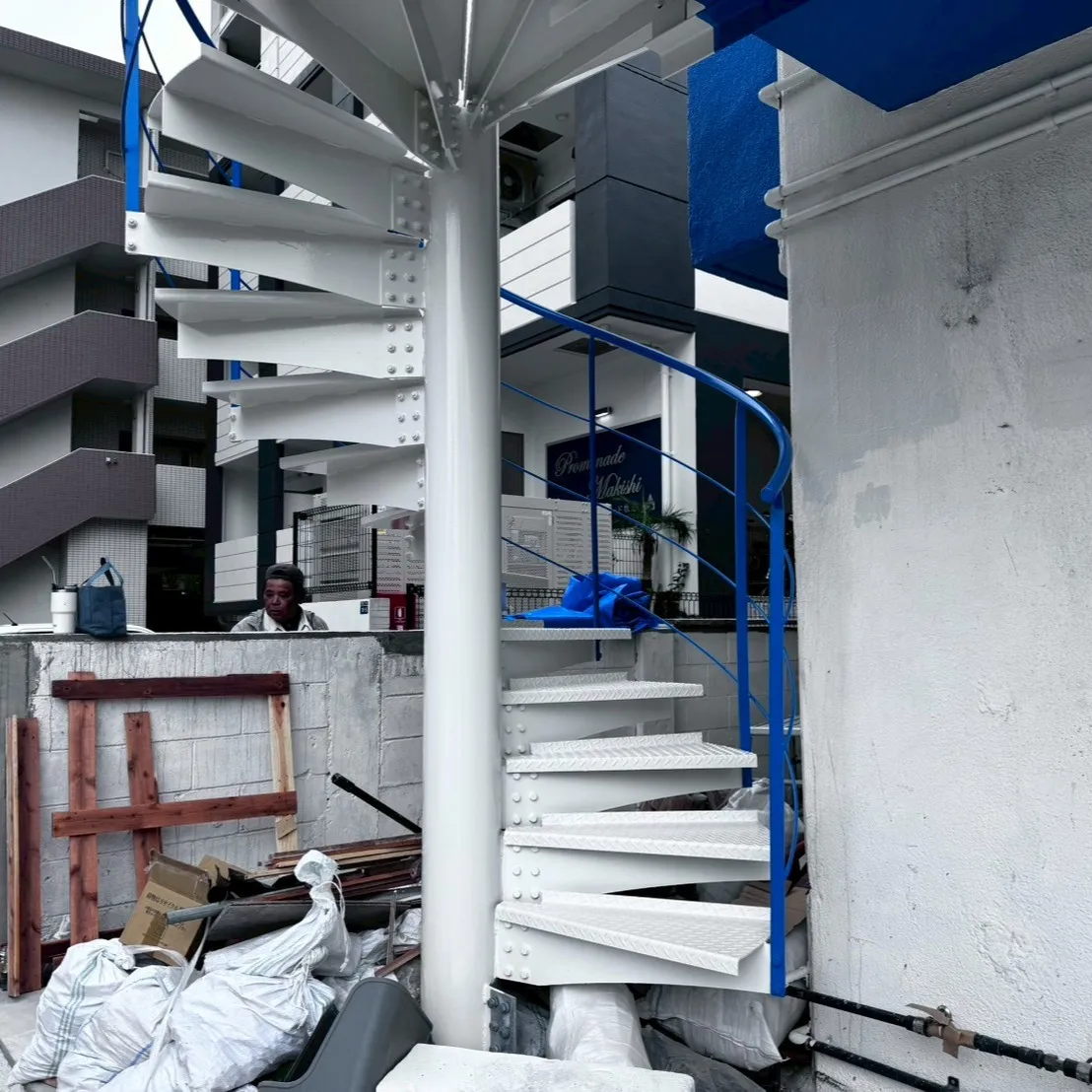 📍那覇市牧志｜外壁塗装・施設鉄骨階段塗装工事